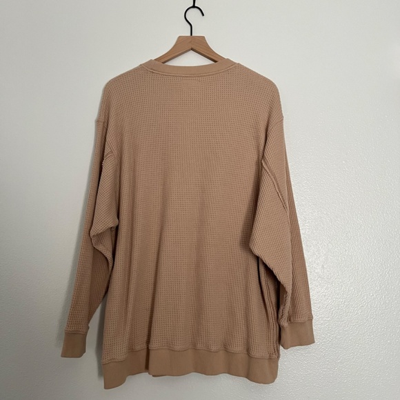 aerie - Ultra-Cozy Waffle Knit CHICAGO Graphic Beige Crew Neck Sweatshirt - XL - Picture 3 of 14